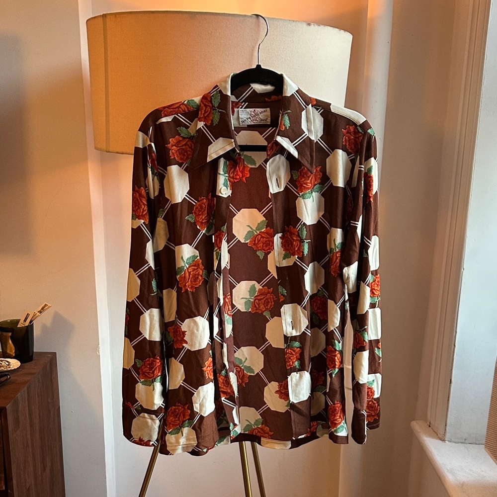 70s Vintage Macys Floral Brown and Cream Button-Up Rose Shirt